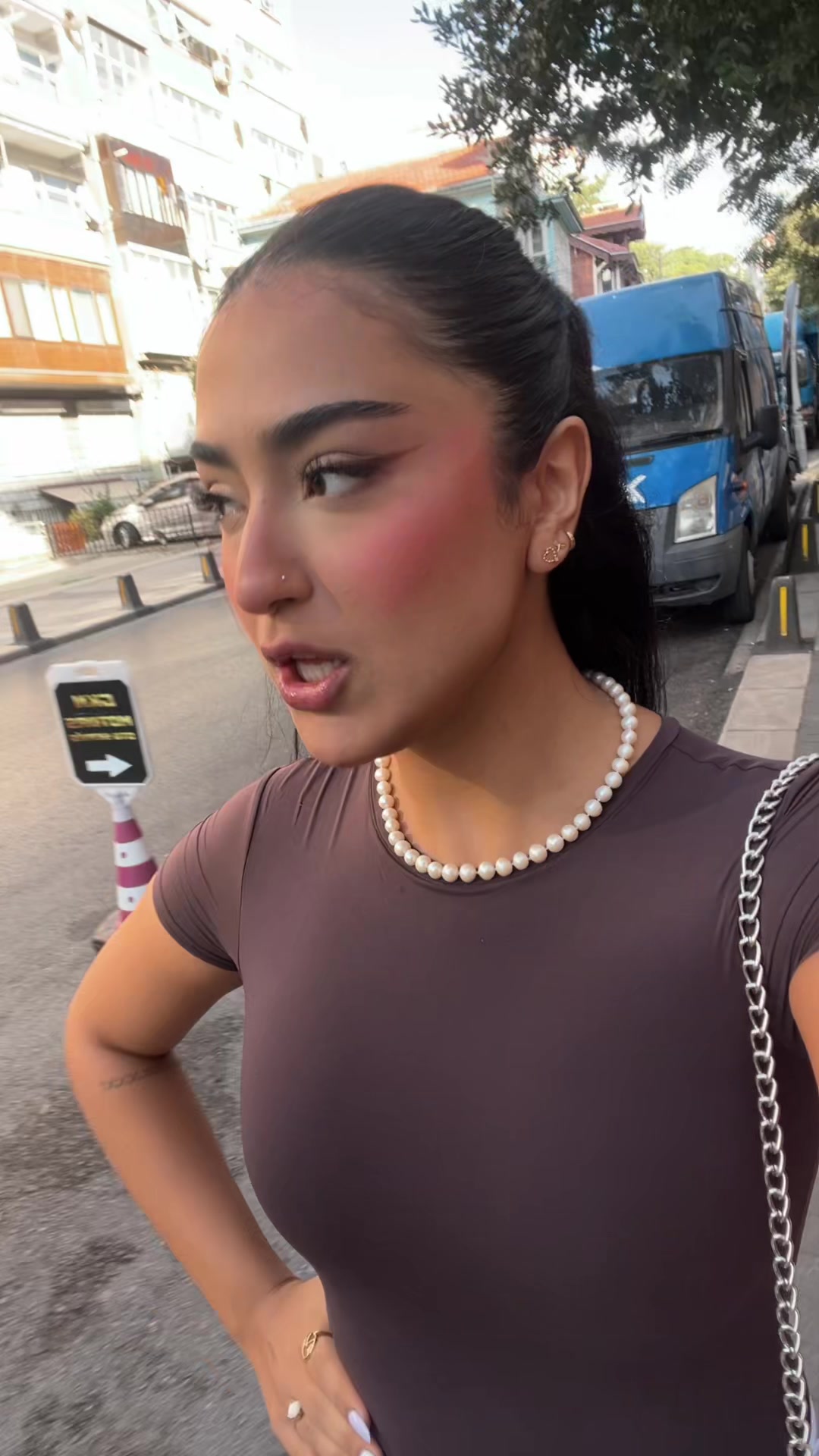 @hastiariana
