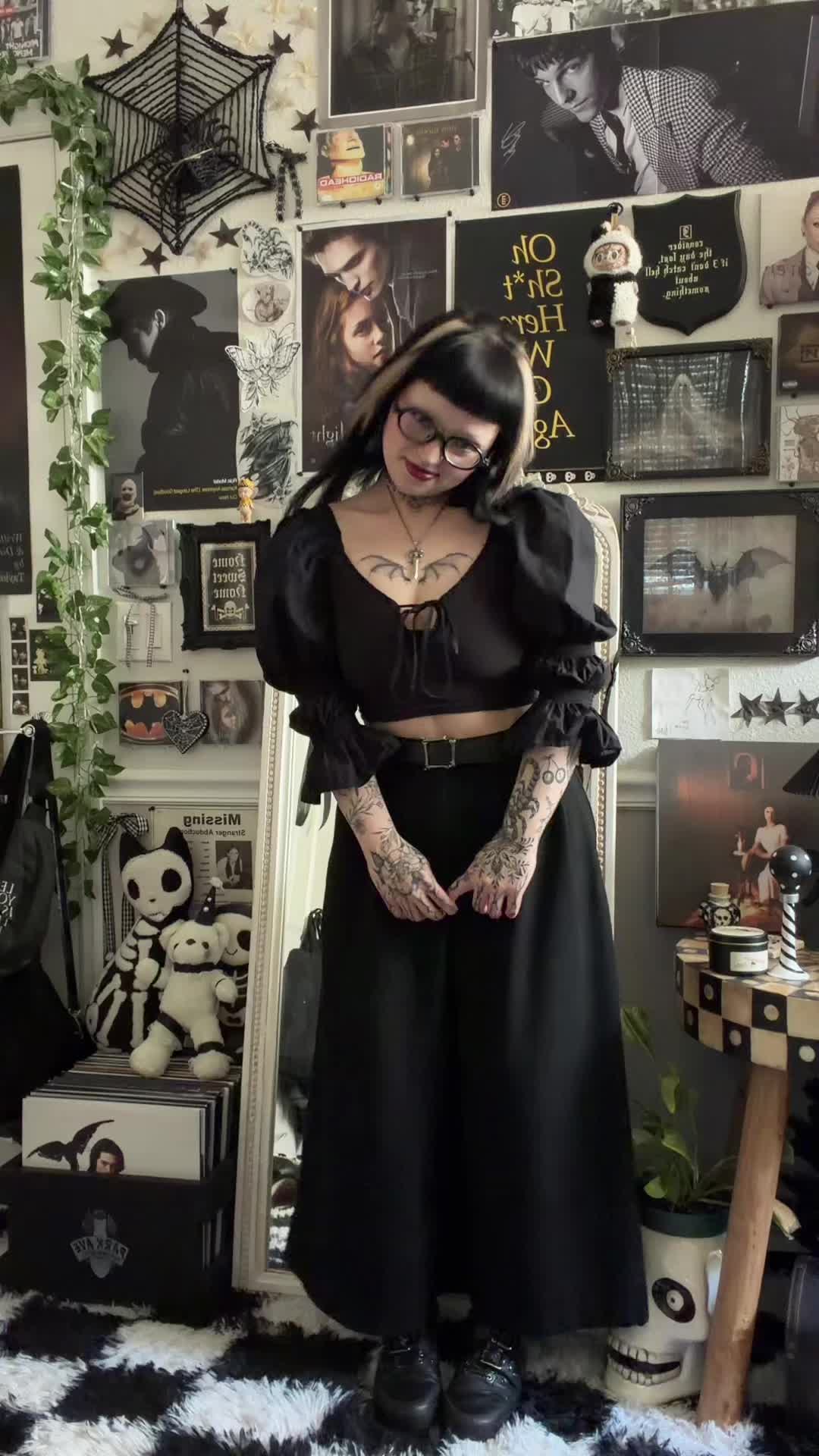 @𝔳𝔦𝔠𝔱𝔬𝔯𝔦𝔞 🦇