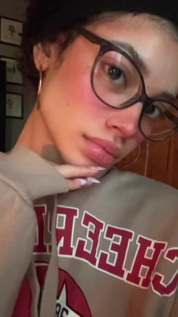@Bombshell.com🐬🦋🎨💘💎