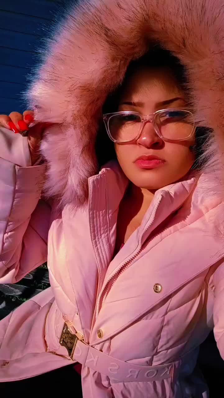 @AnnaWade