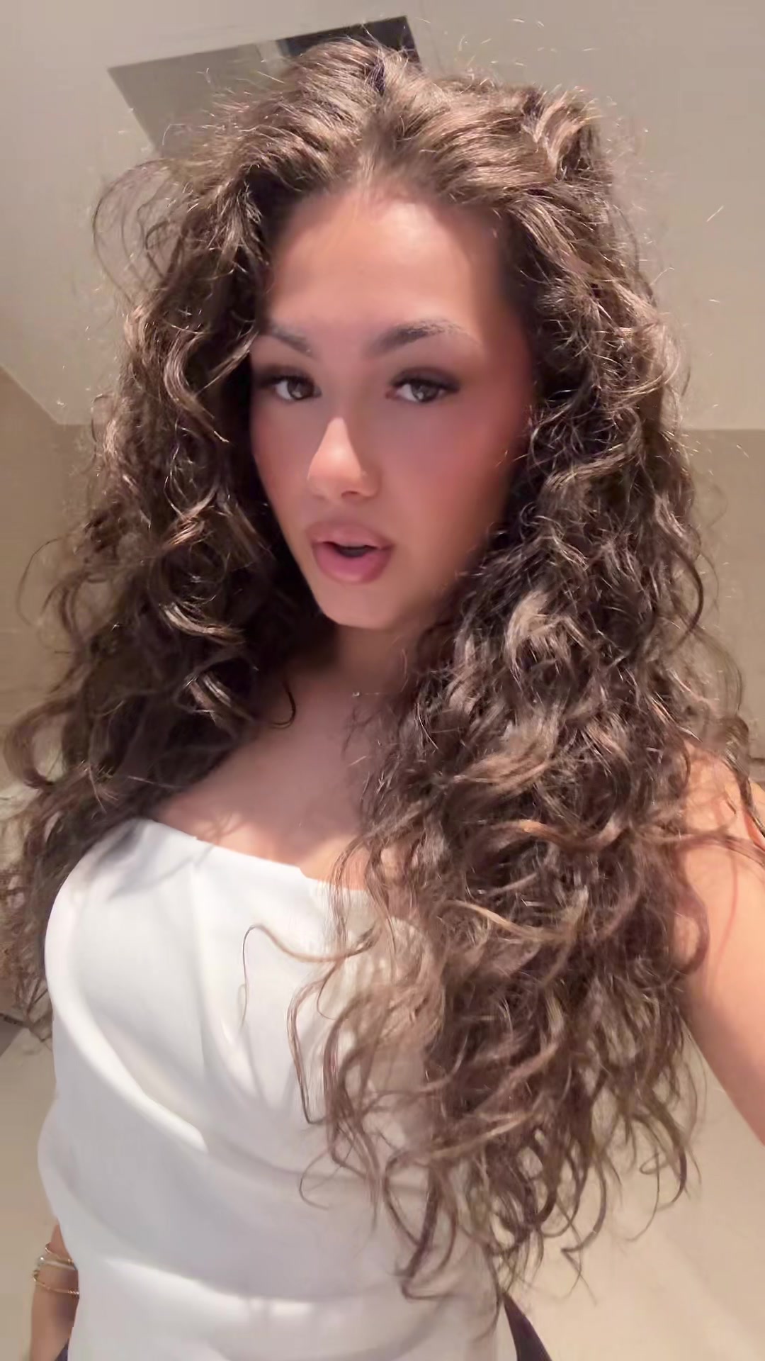 @𝑬𝑯