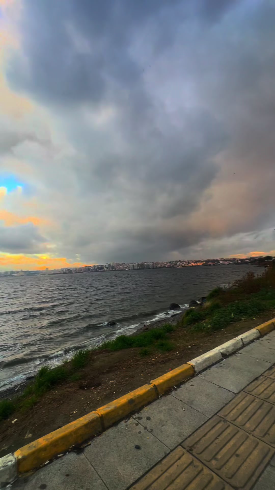 @Hakan_Saydam98