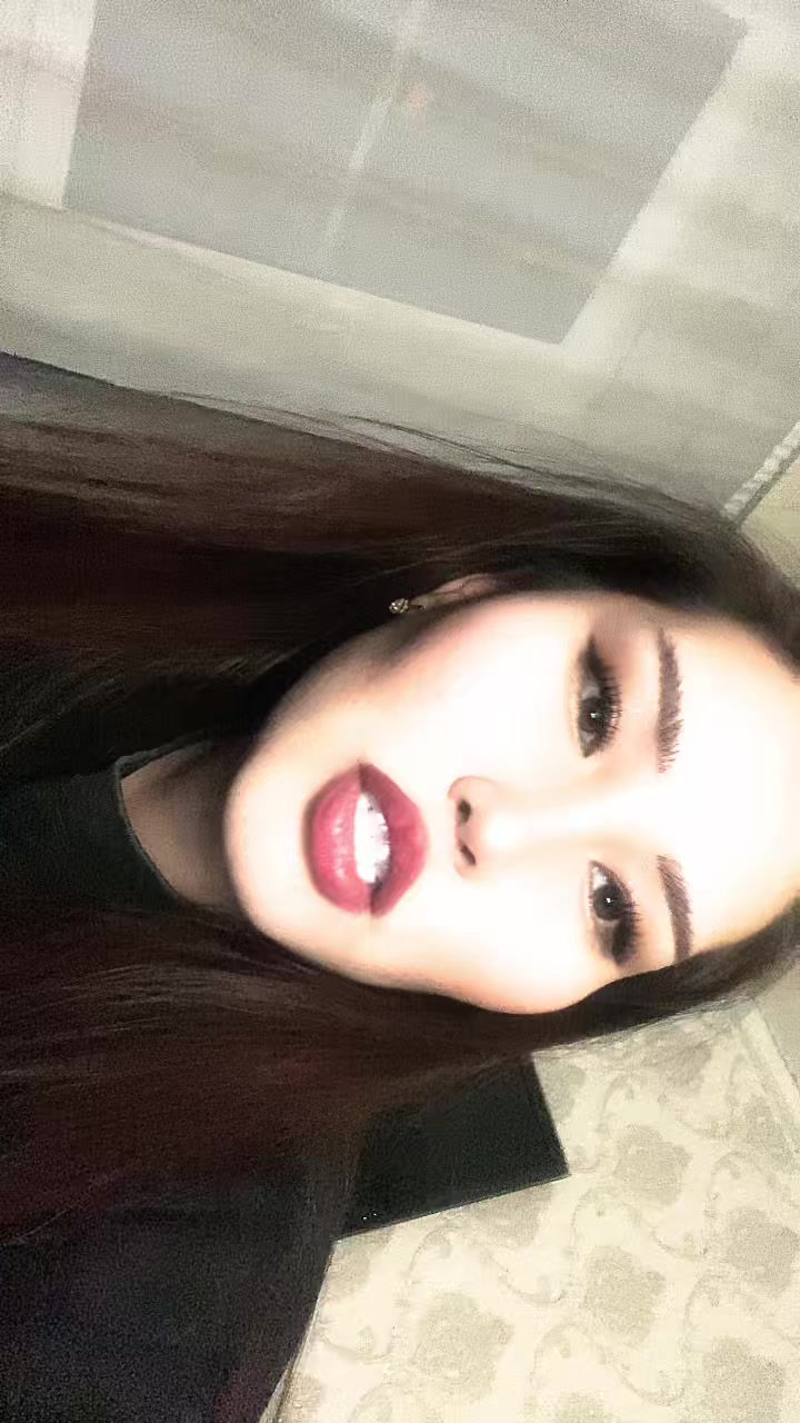 @AyzaS