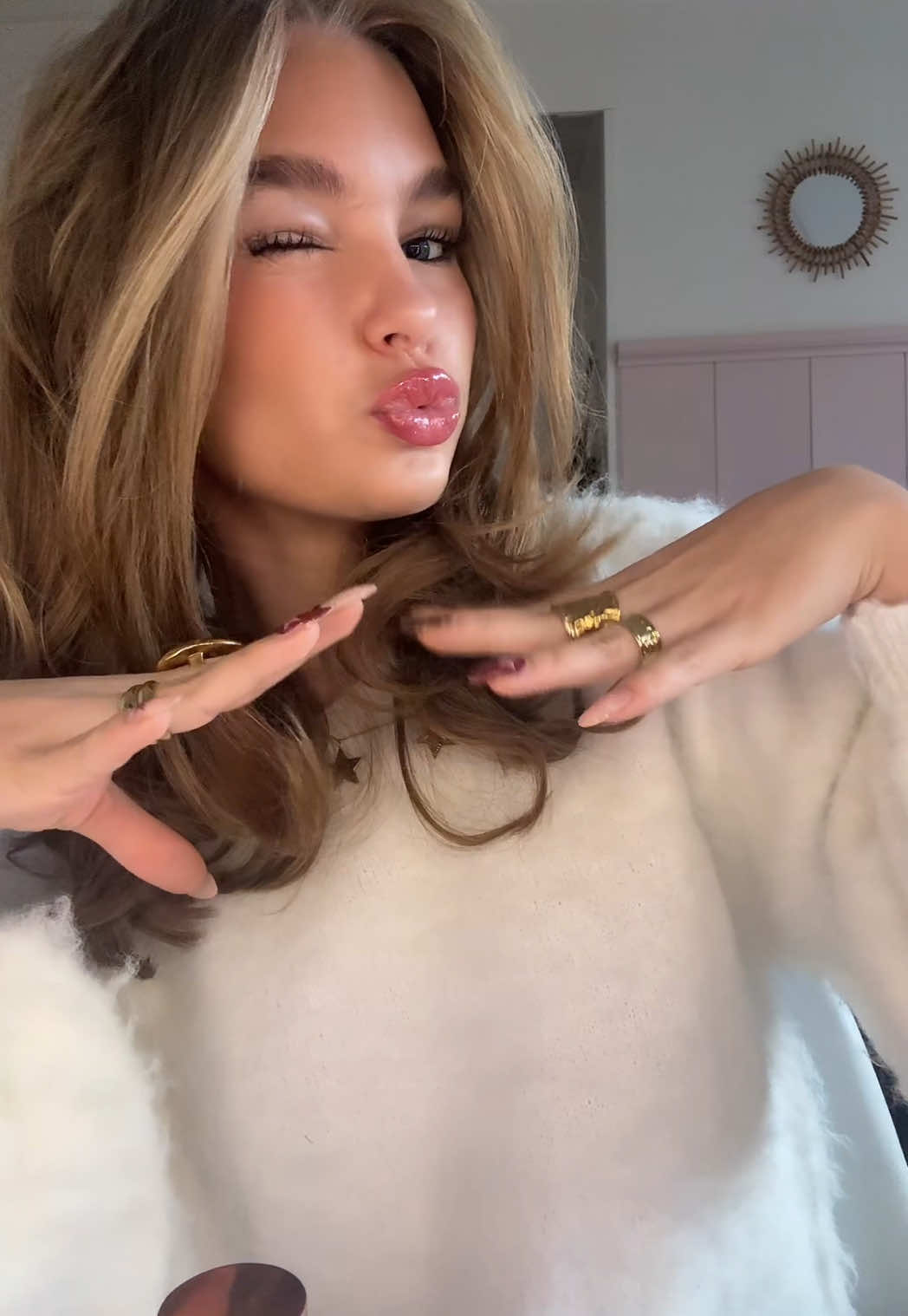 @𝐑𝐨𝐧𝐣𝐚 𝐱