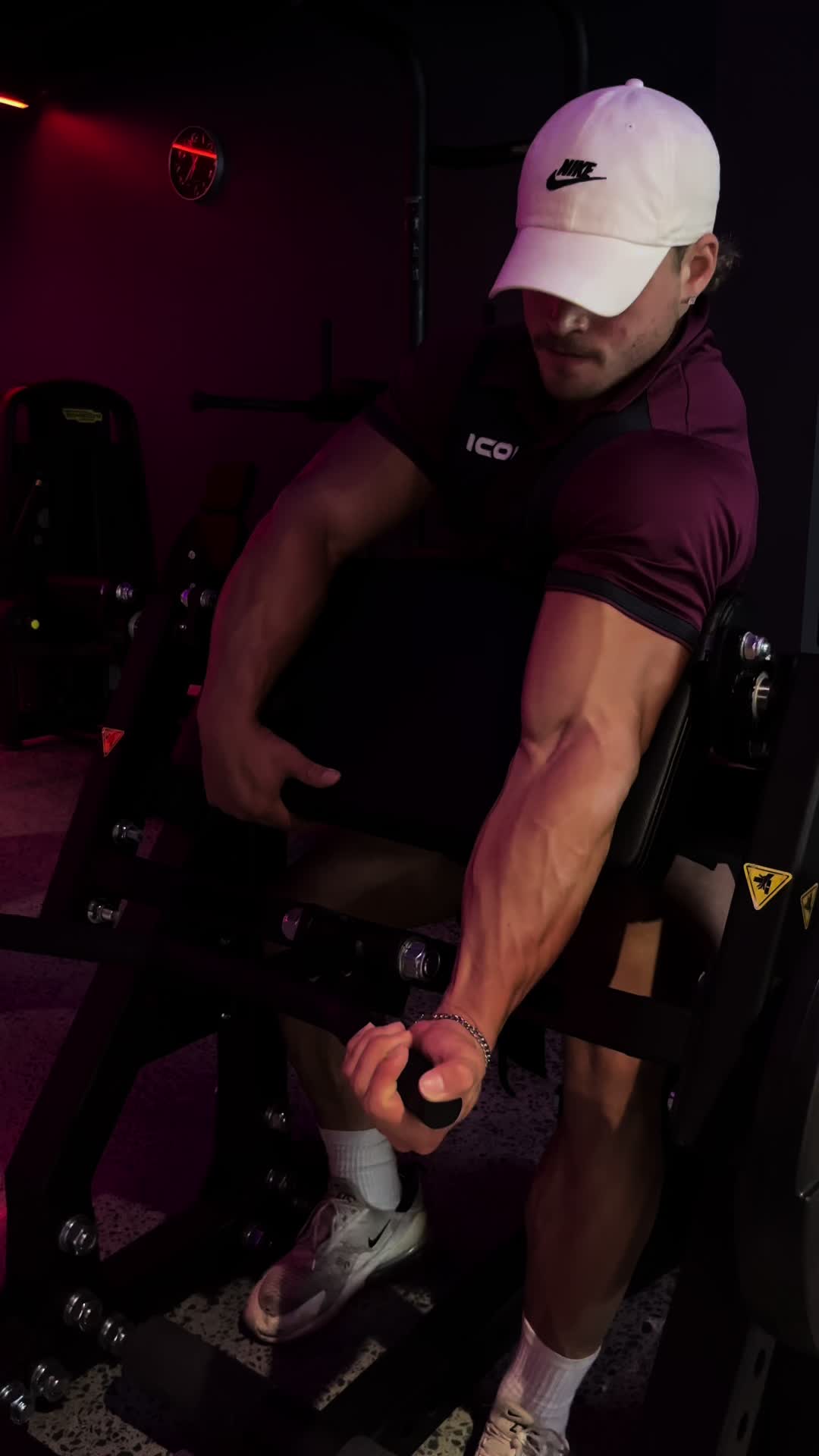 @_tomstenhouse_