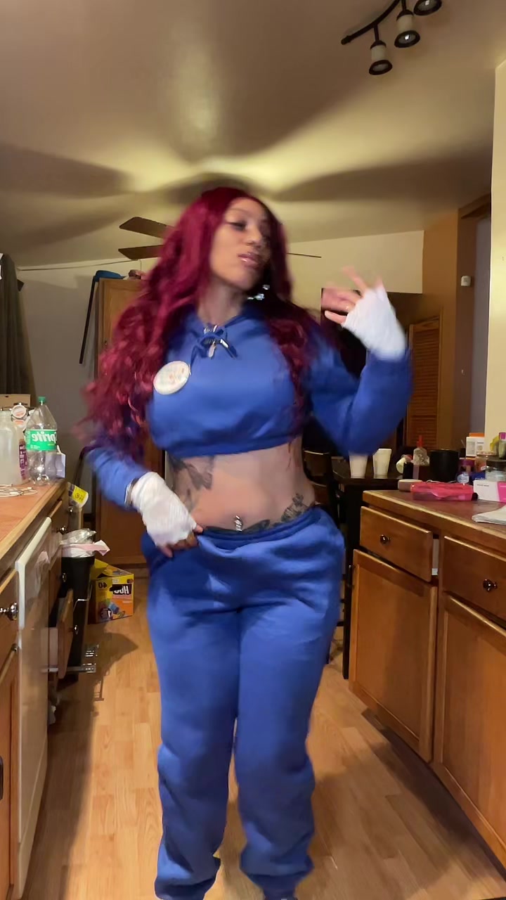 @Fontesha 🦋 🤎🧨