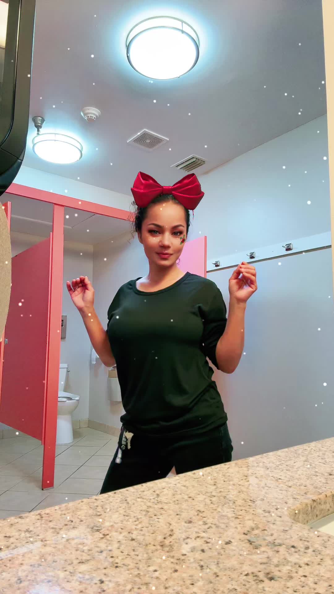 @QueenCandyKane