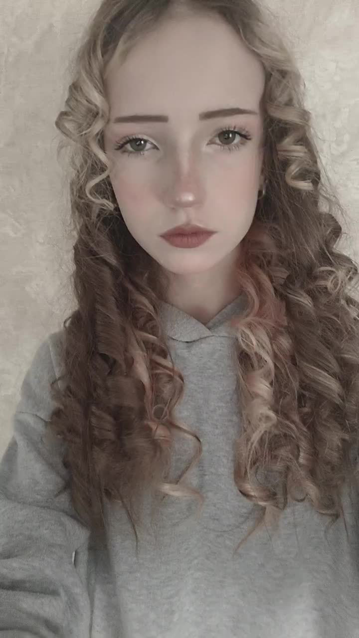 @Kiwvwra🍇