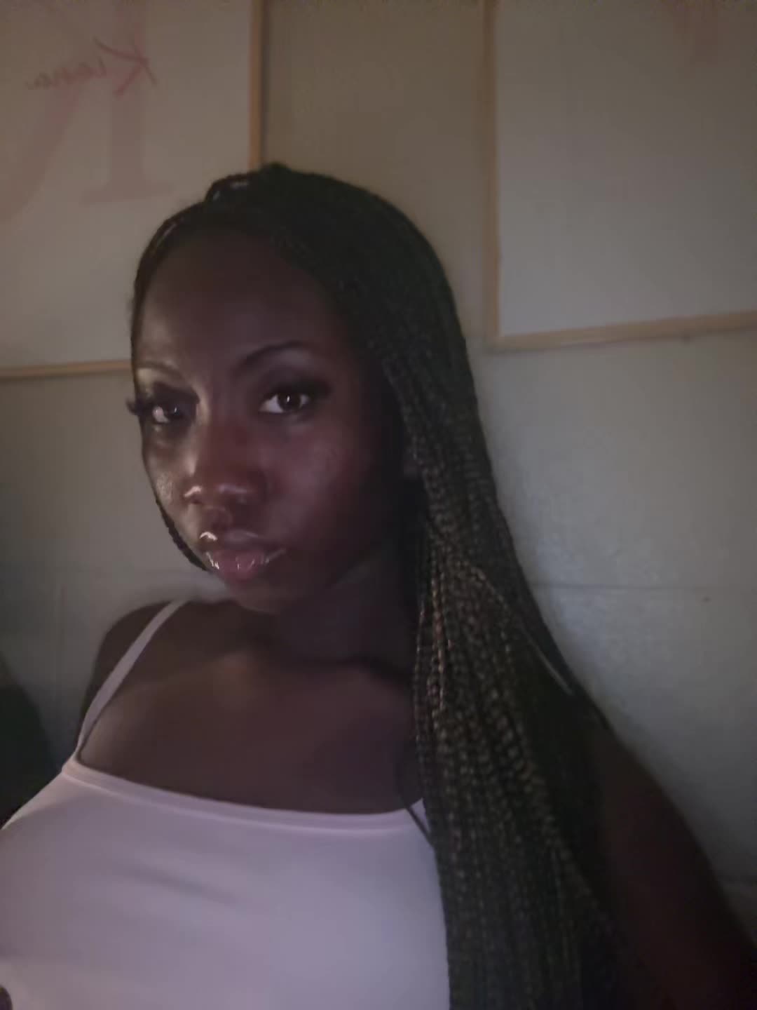 @🫰🏾