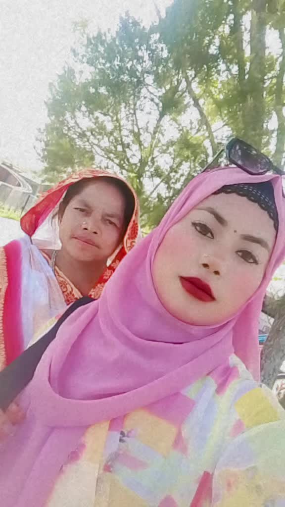 @Aliya Khan