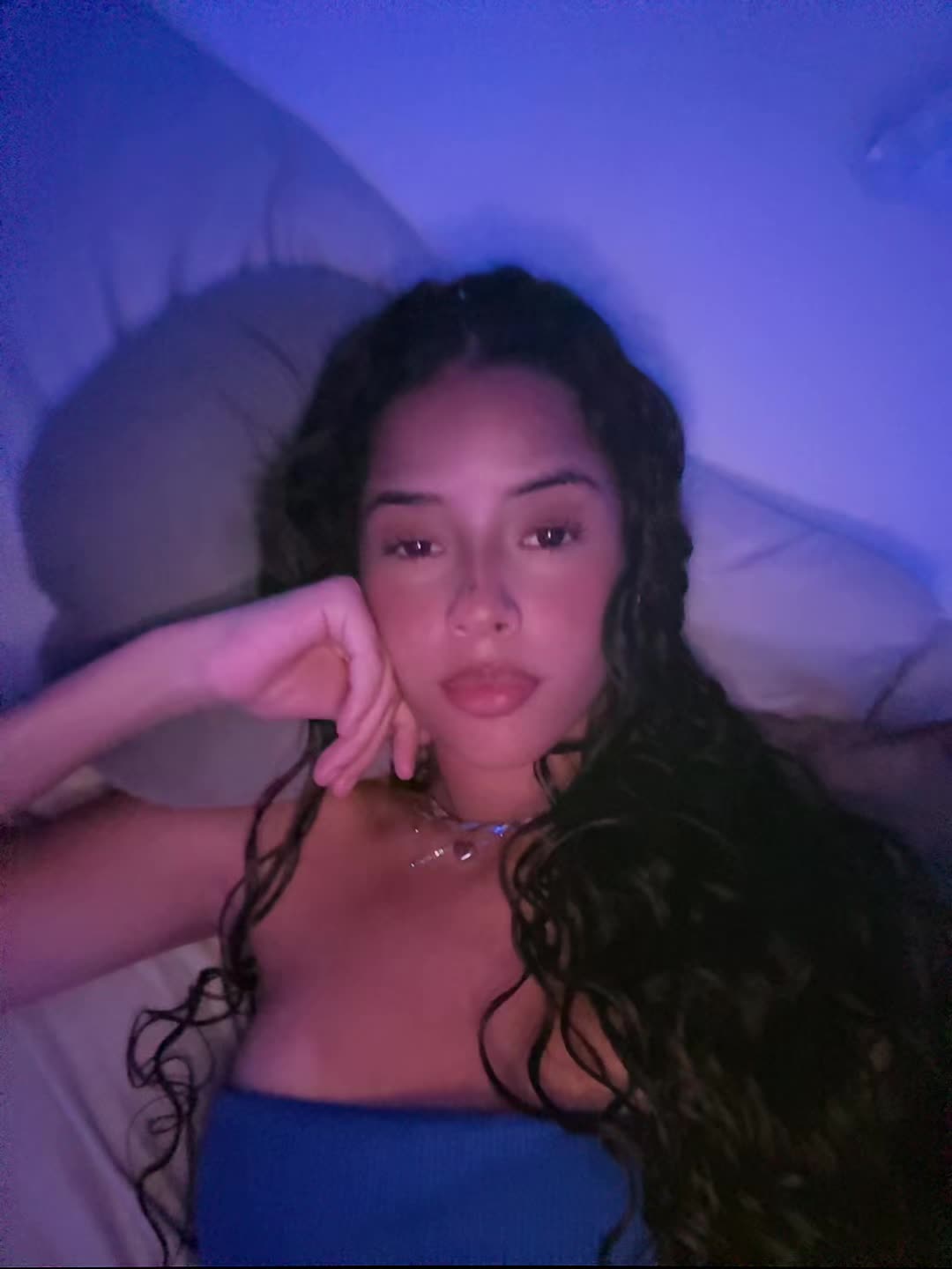 @thaissthefanie_