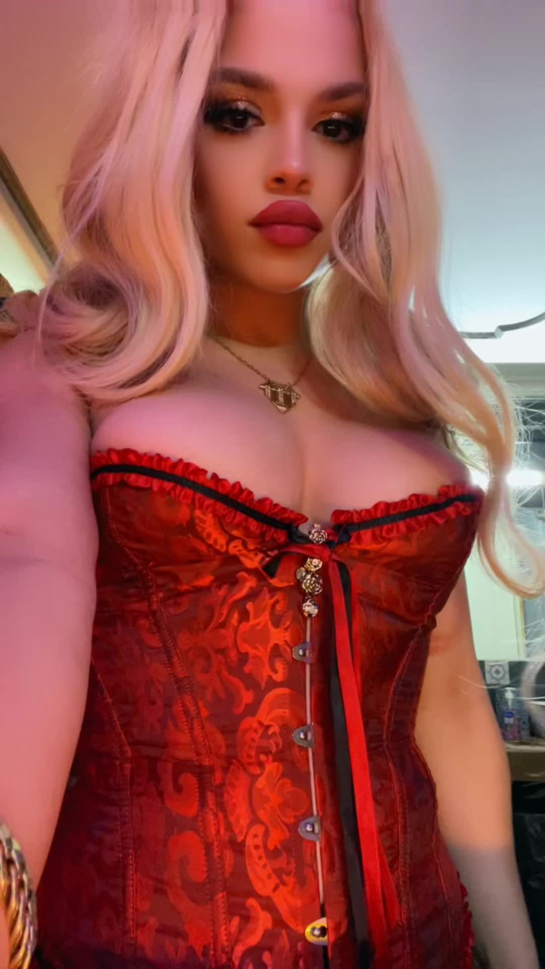 @Denniselicious