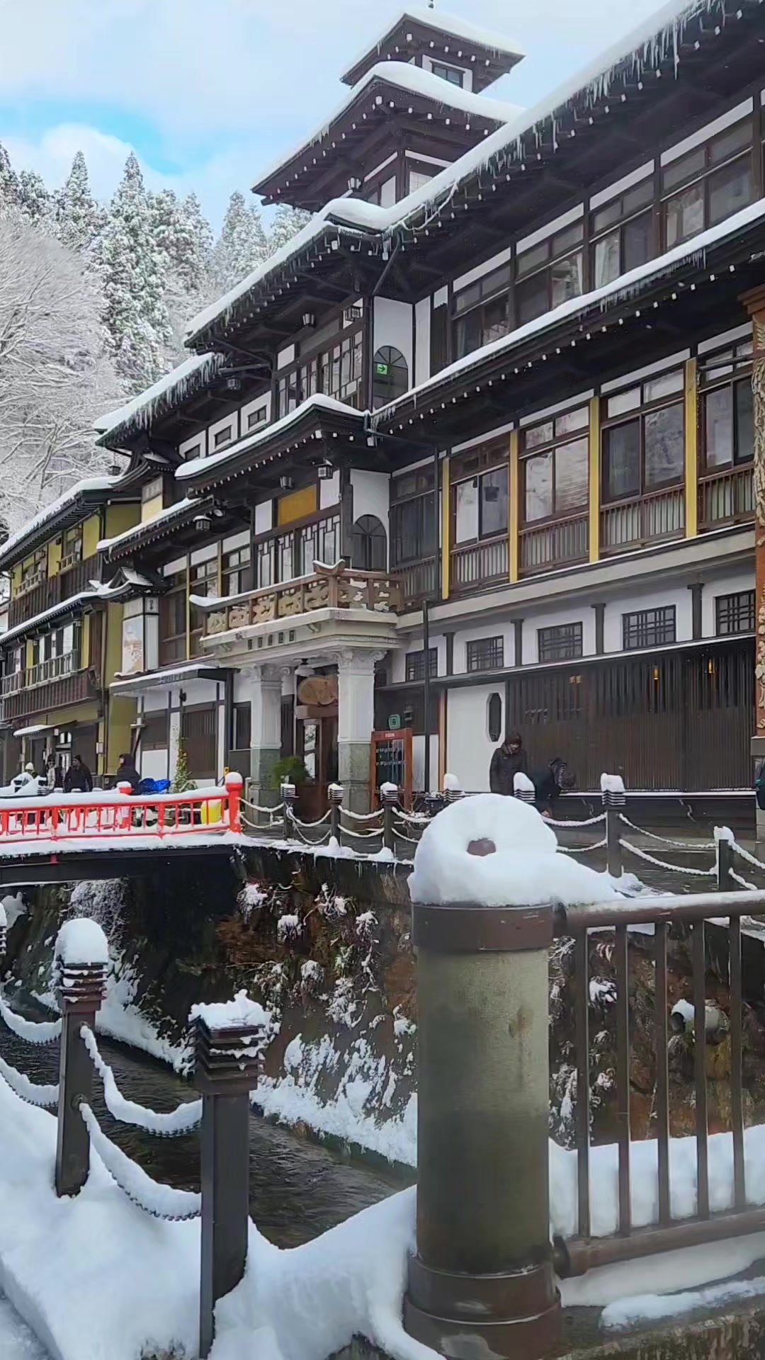 @ばっしー 東北を旅する人