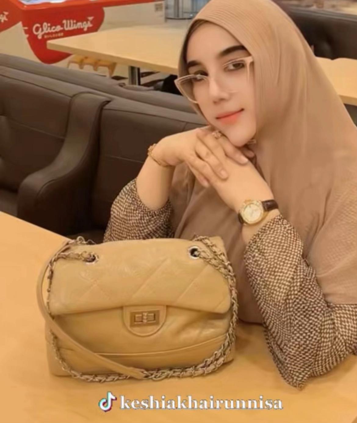 @Keshia Khairunnisa