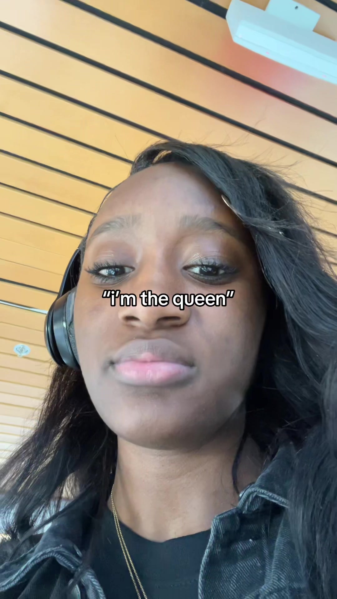 @⃟