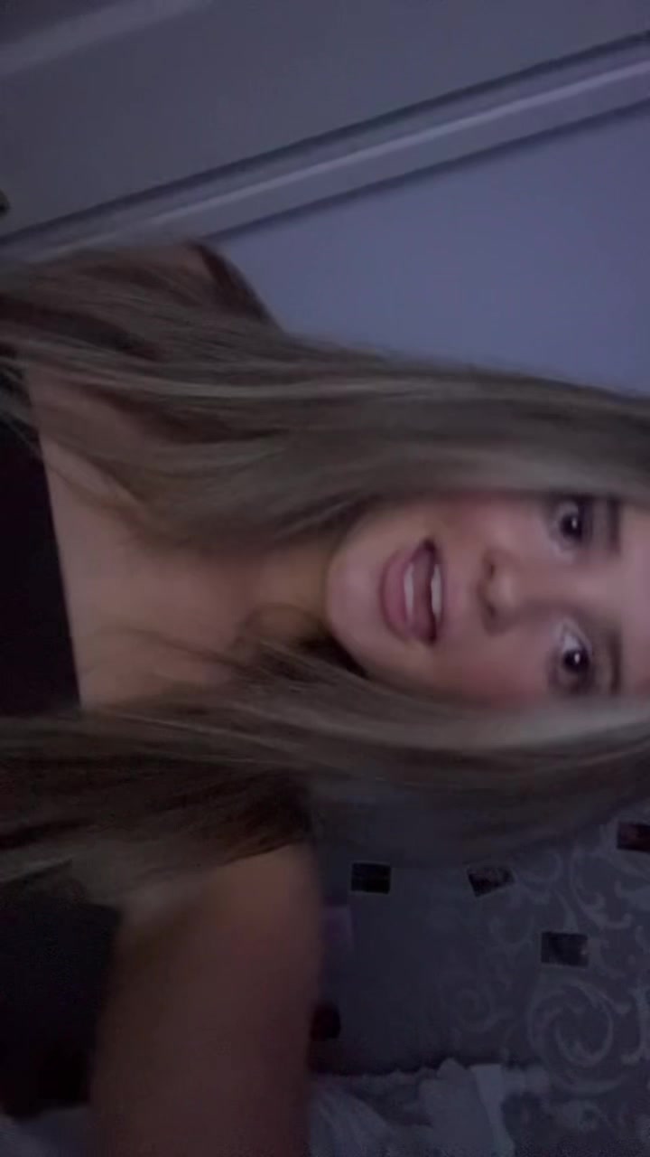 @Poppyolivia