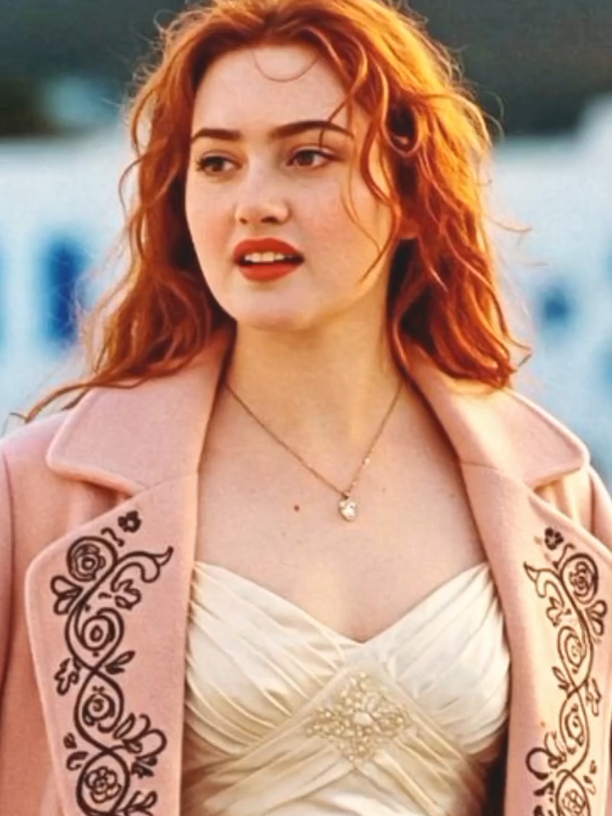 @Titanic Scene Vault