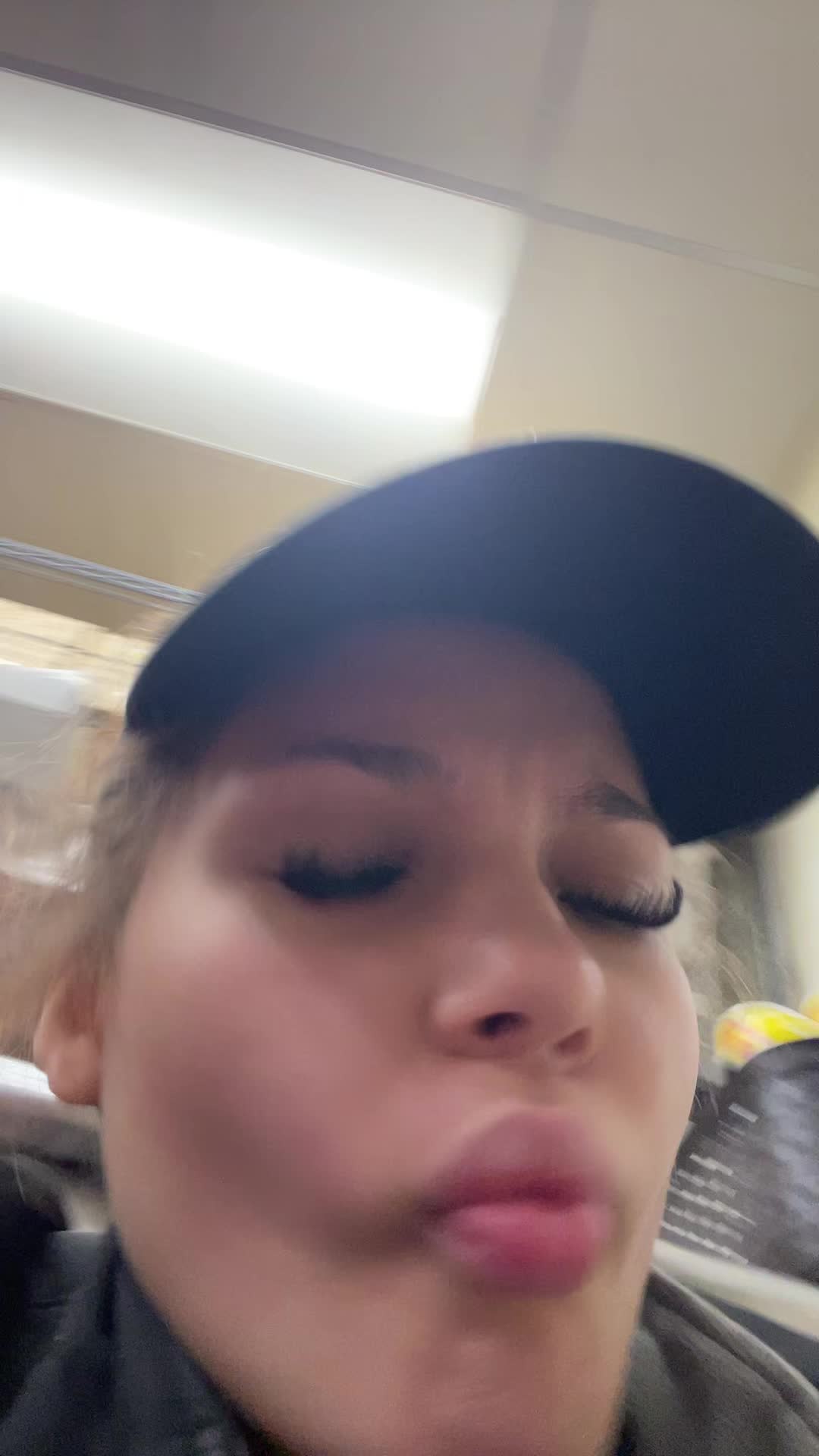 @ladyhitta4828040