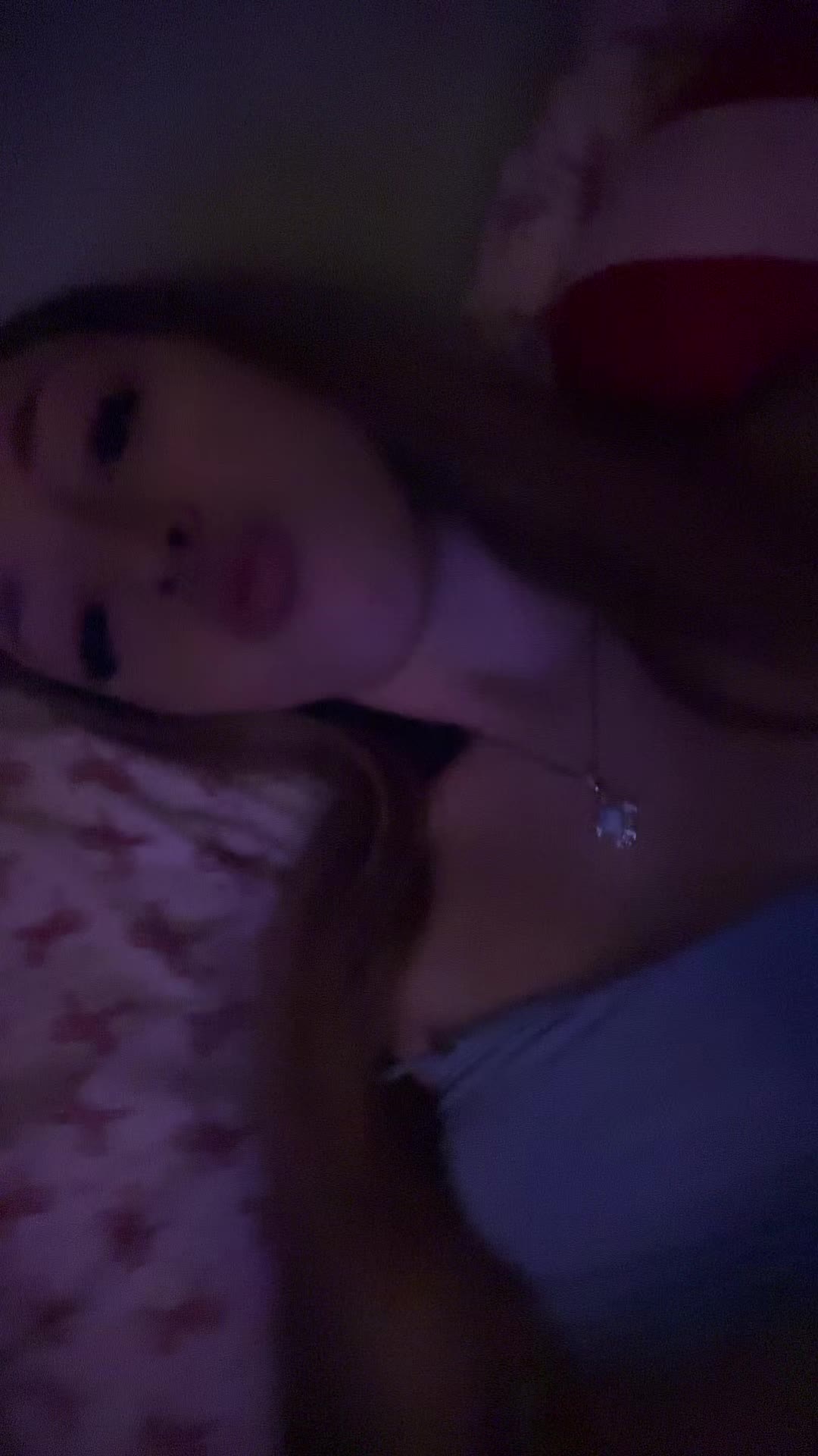 @Trins spam 💞