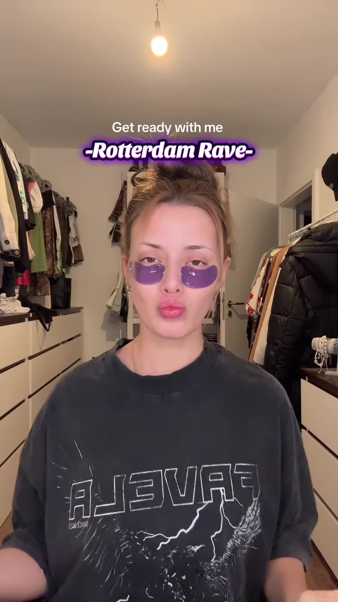 @Elli