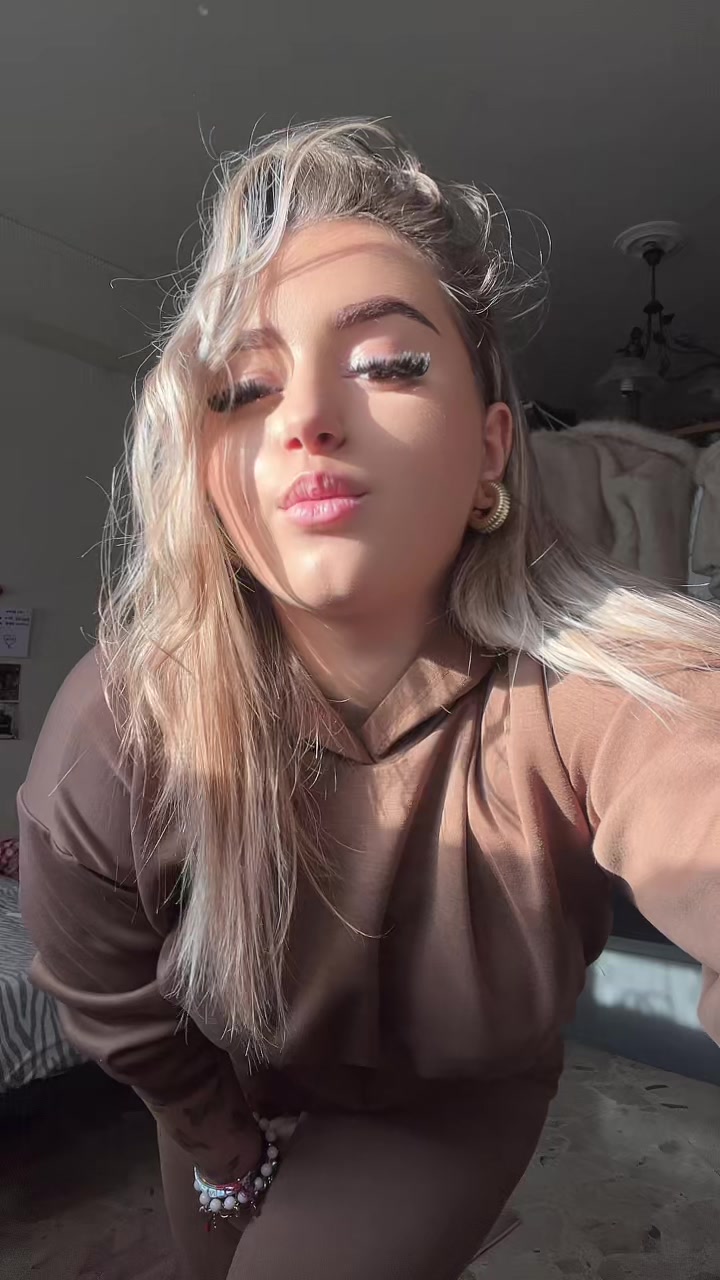 @A N G I👸🏼
