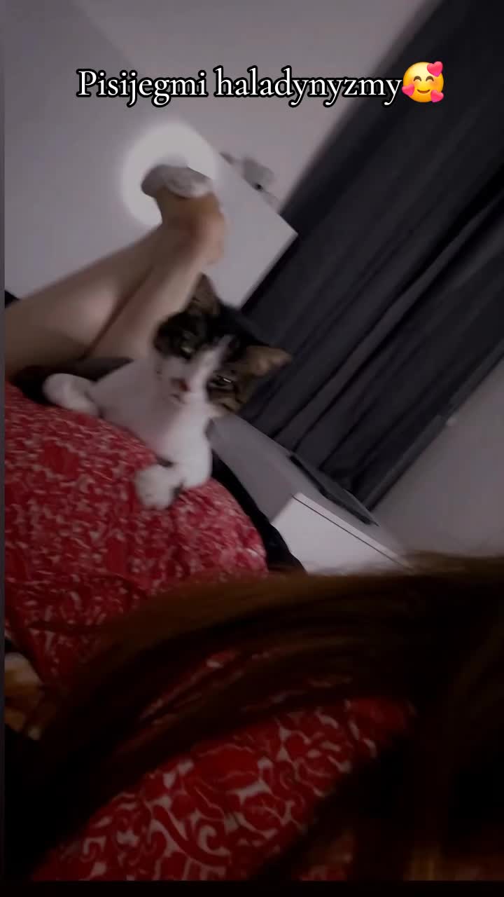 @Madinka_02
