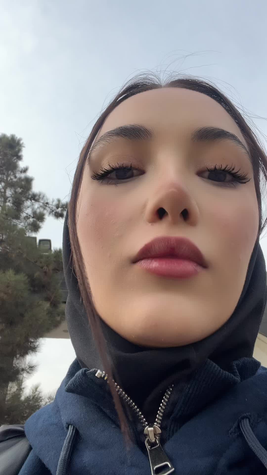 @Mehrsa