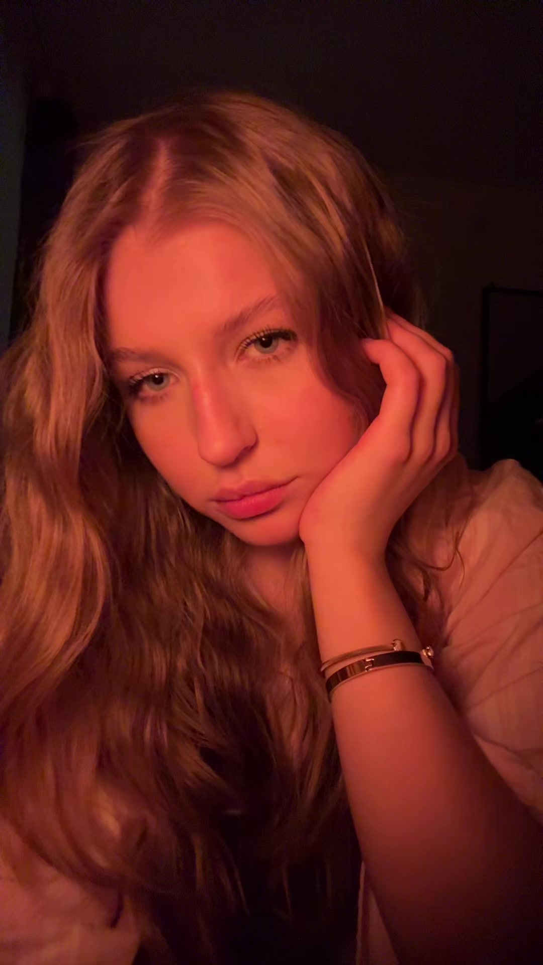 @Нюша