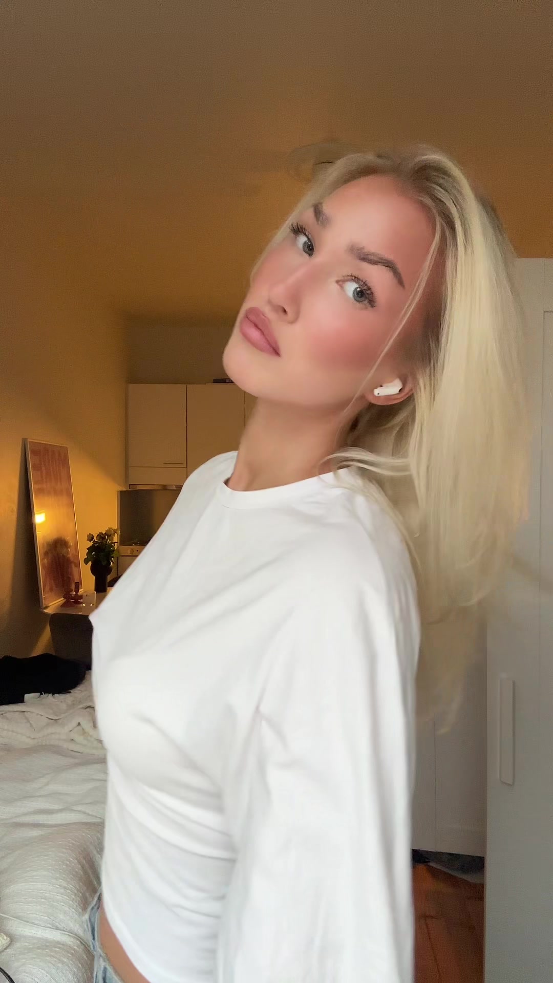 Lotta 🤍 (@lottalindas) - Urlebird