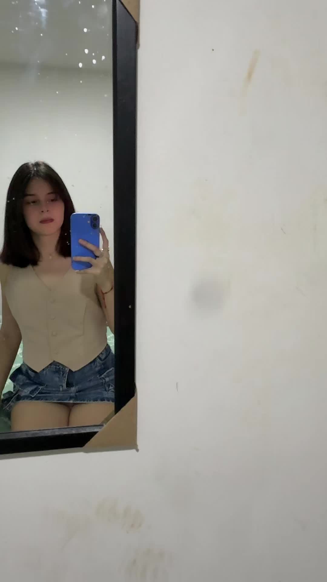 @luceroanahit