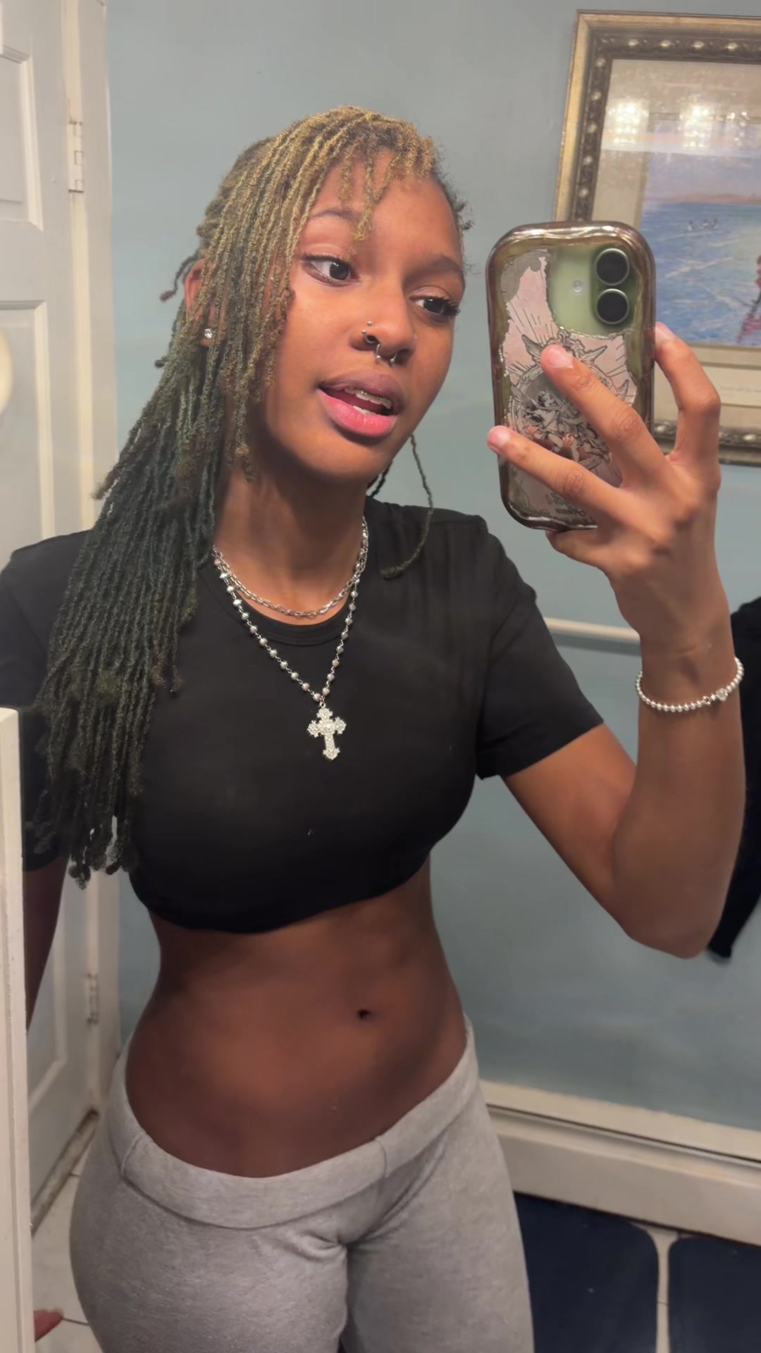 @￶