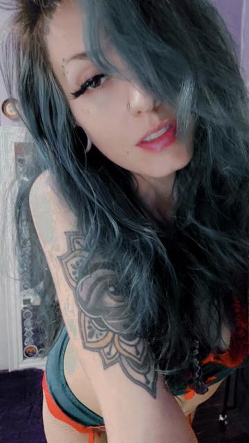 @HollyBorealis🌌