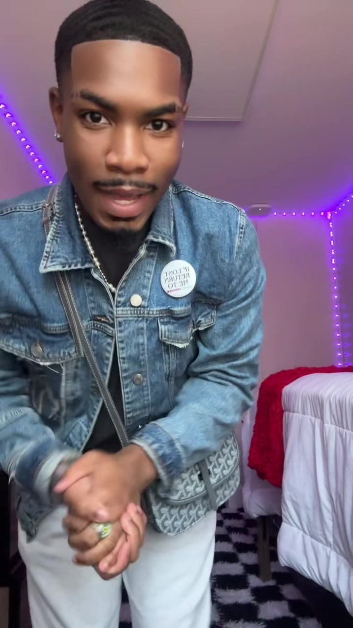 @MALIK XAVIER.