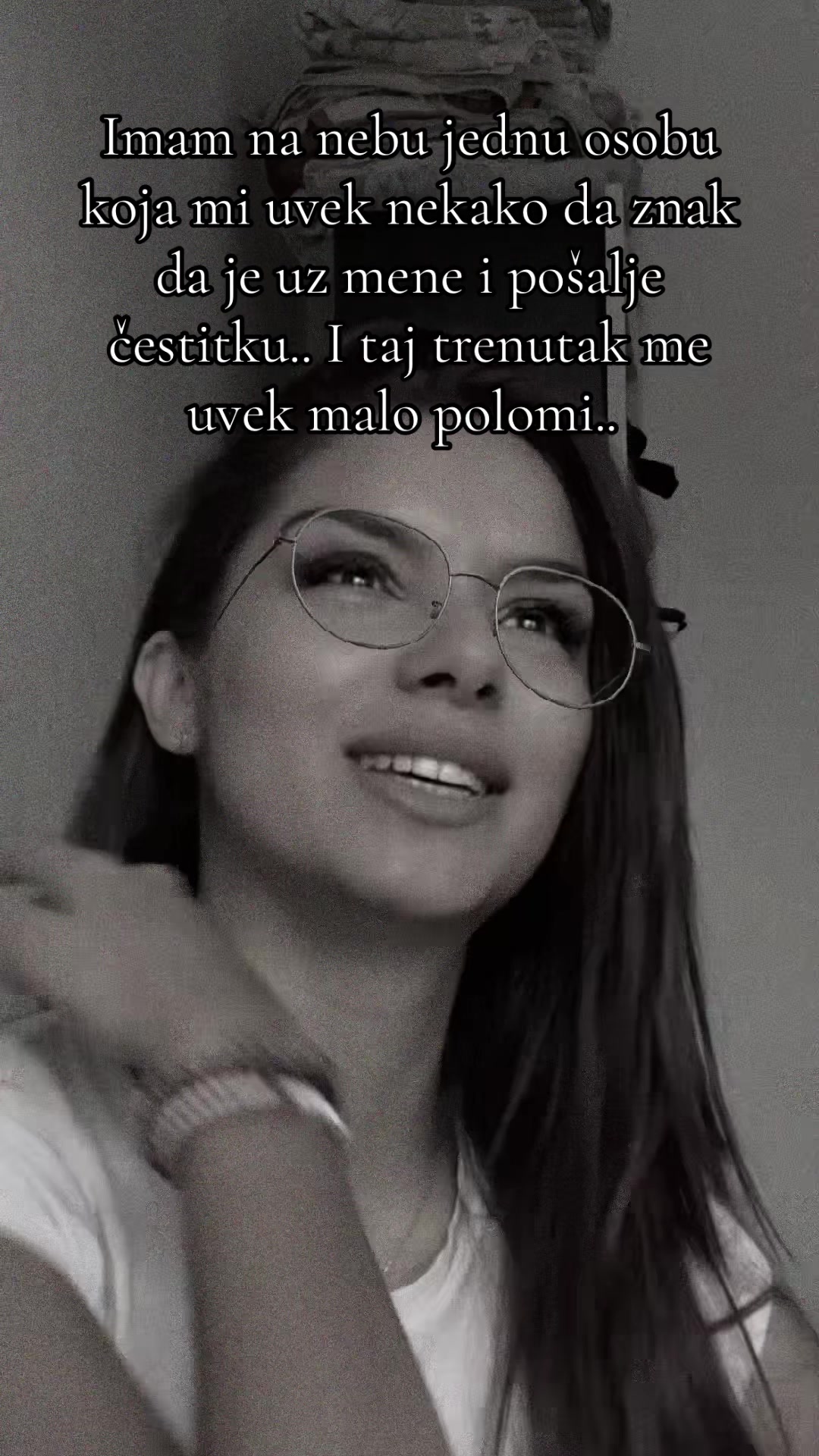 @_____mmoonnaa_____