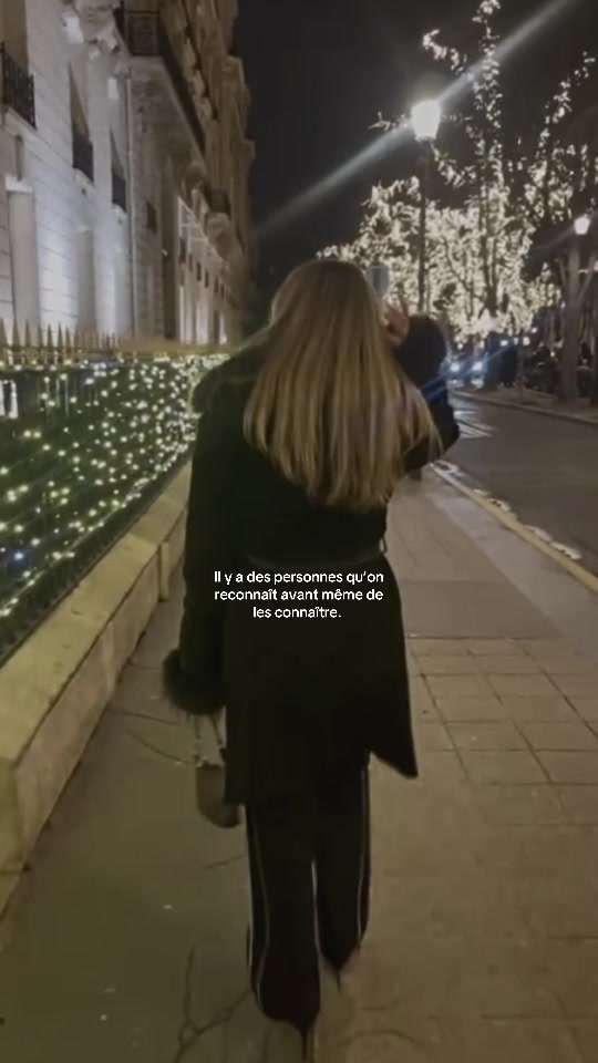 @juliaa
