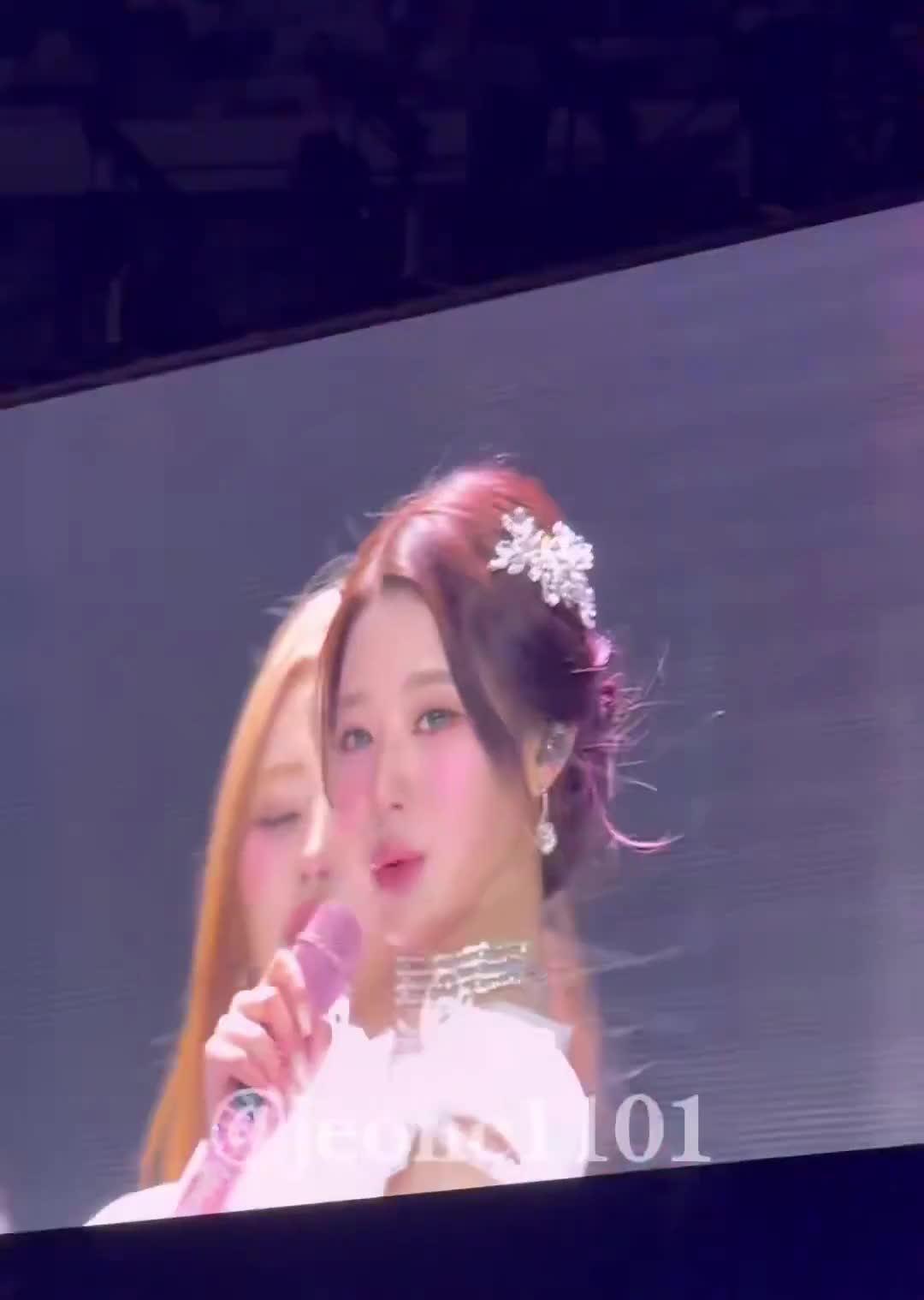 @Lỏ love wonyoung