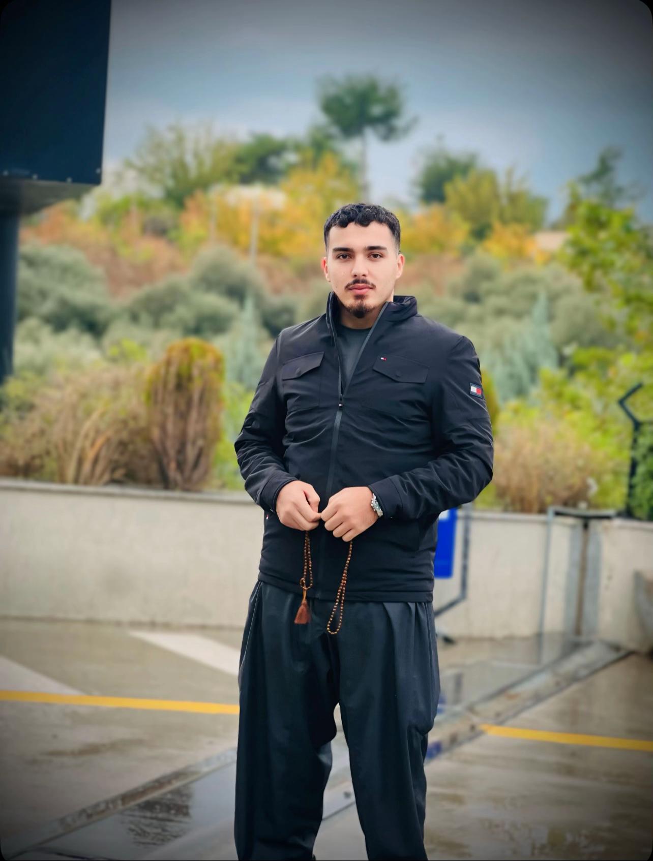 @هۆشمەند بنگردی