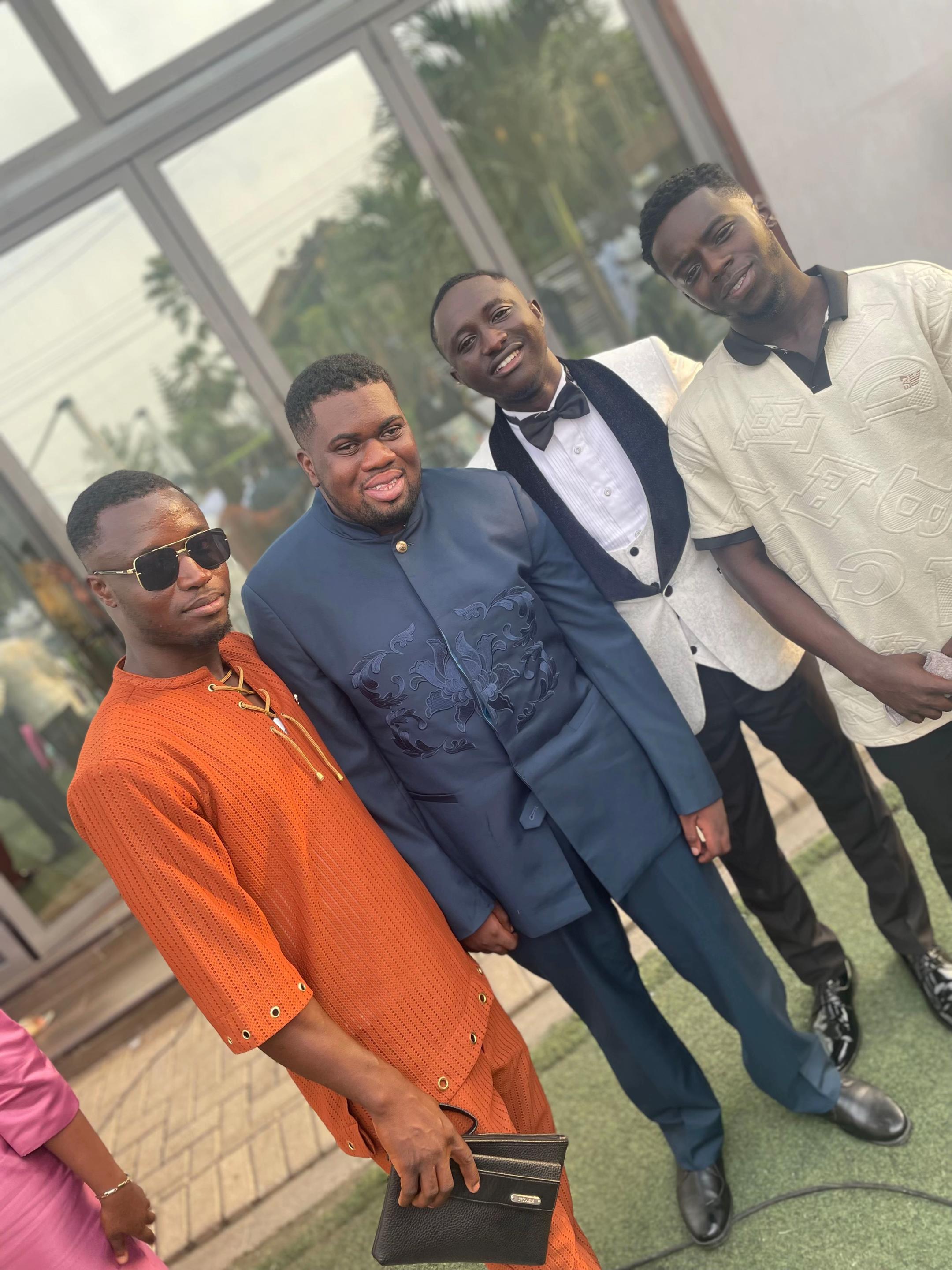 @Benji🇬🇭