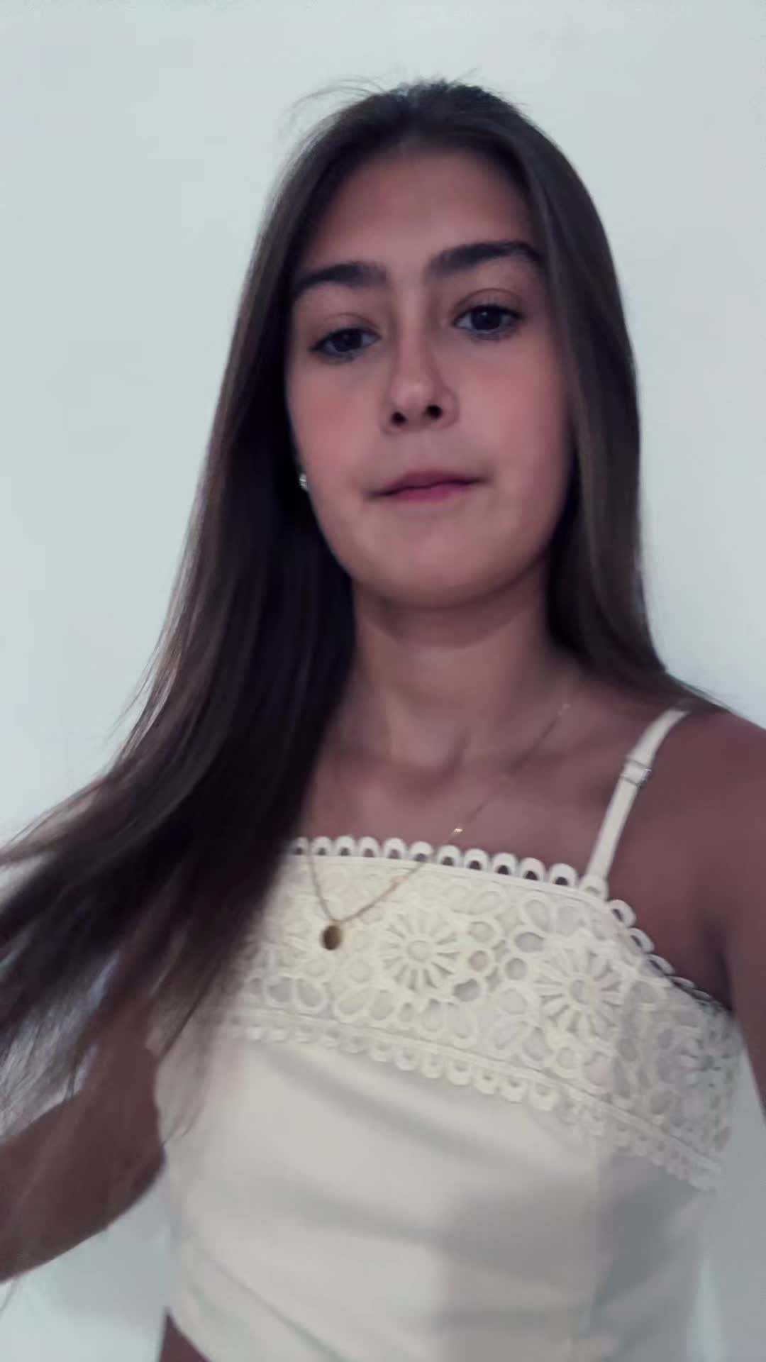 @J&uacute;lia.zanela.54