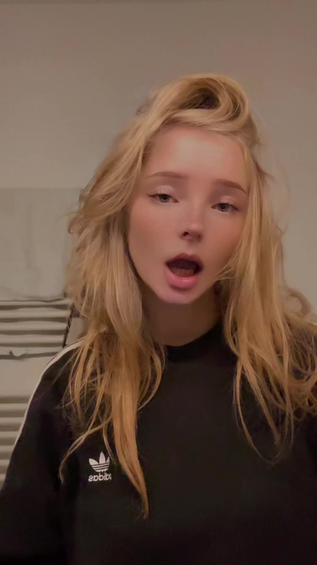 @Blonde_vivi