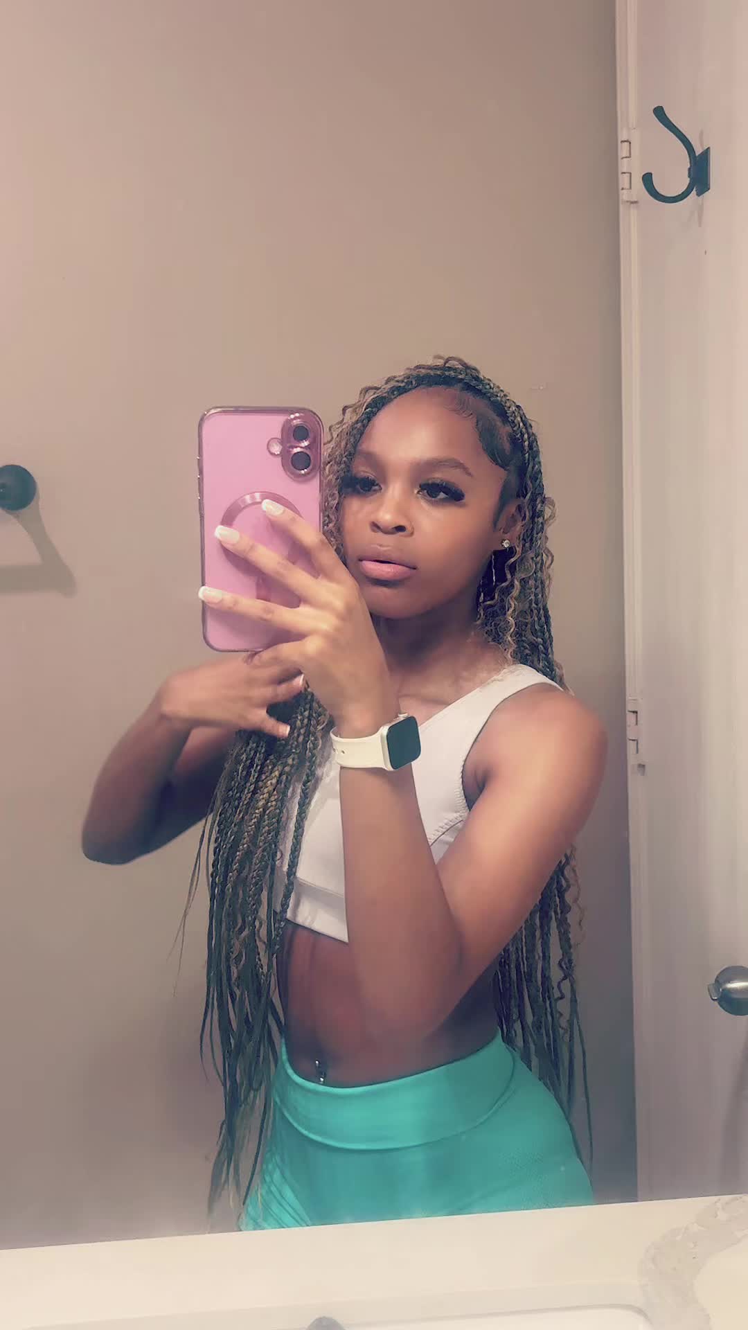 @lauryntheescientist👩🏽&zwj;🔬