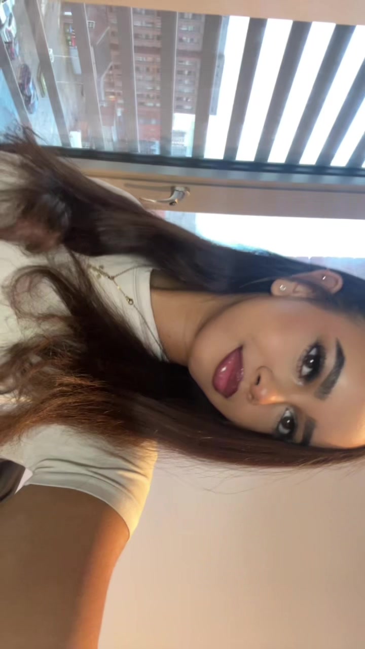 @𝐘𝐀𝐍𝐄𝐓 ⭐️