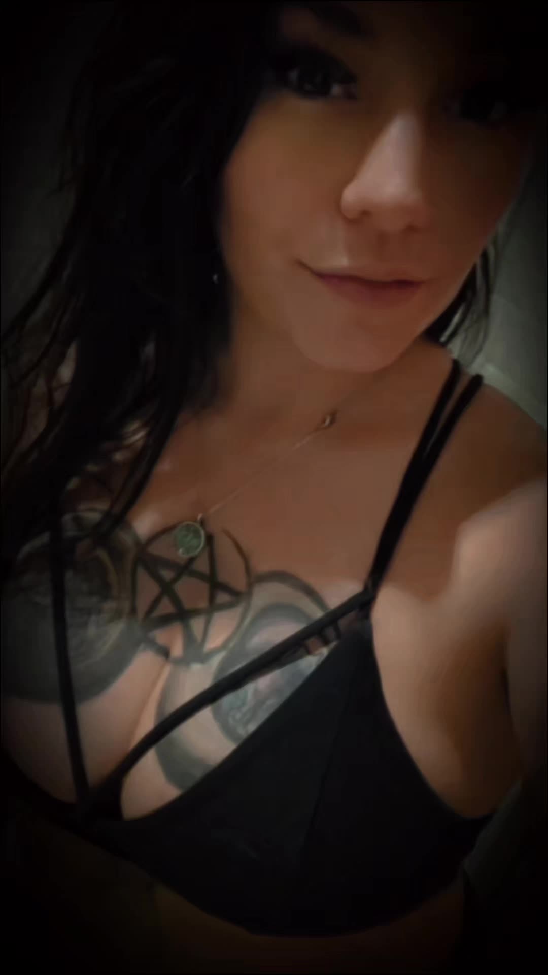 @Charisty