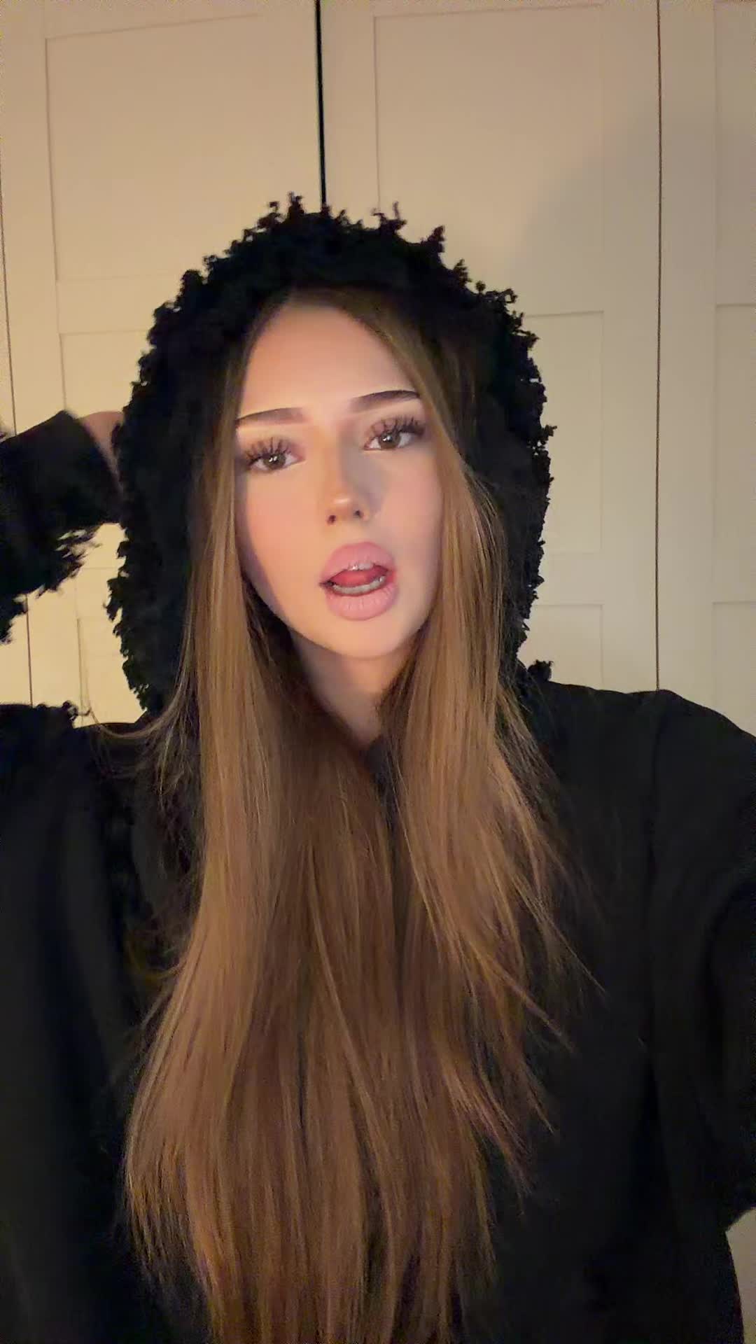 ︎IG:drippy_roksi (@drippyroksi) - Urlebird