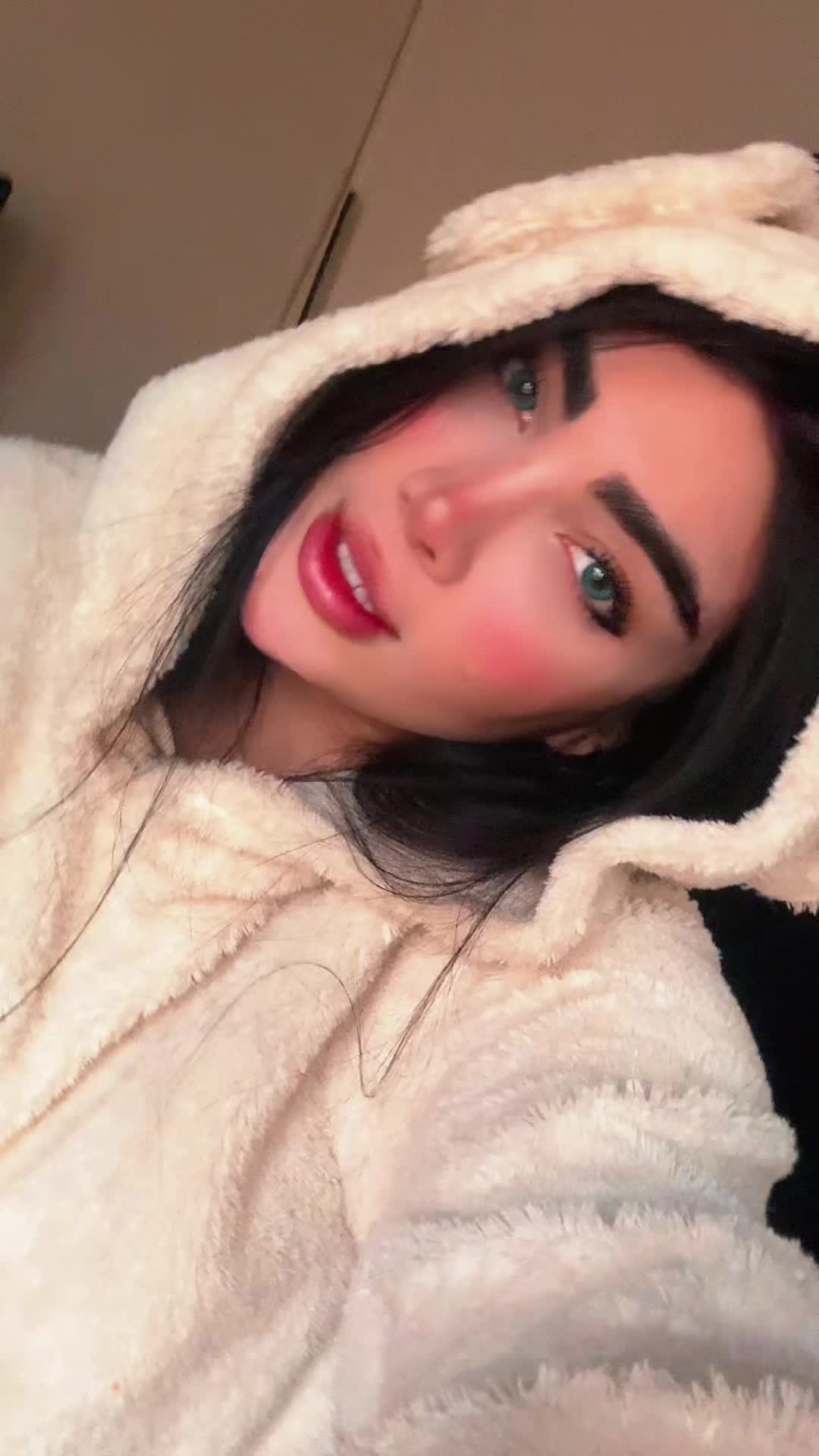 @ferial_nik