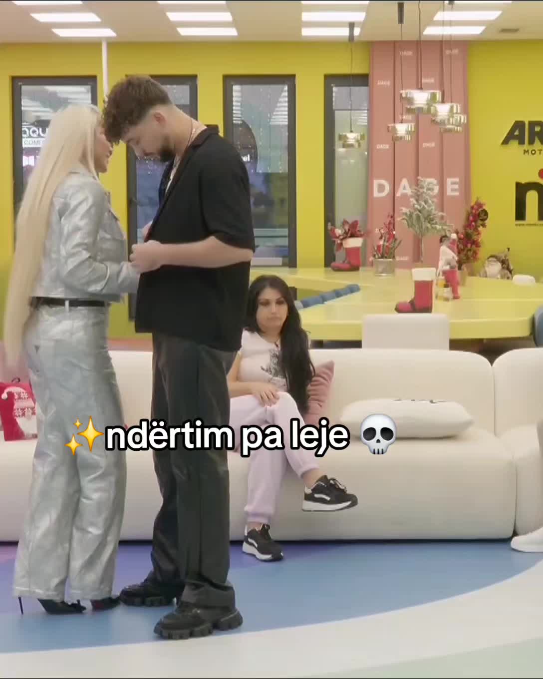 @ВⷡВⷡVͮᴋⷦ 🖐