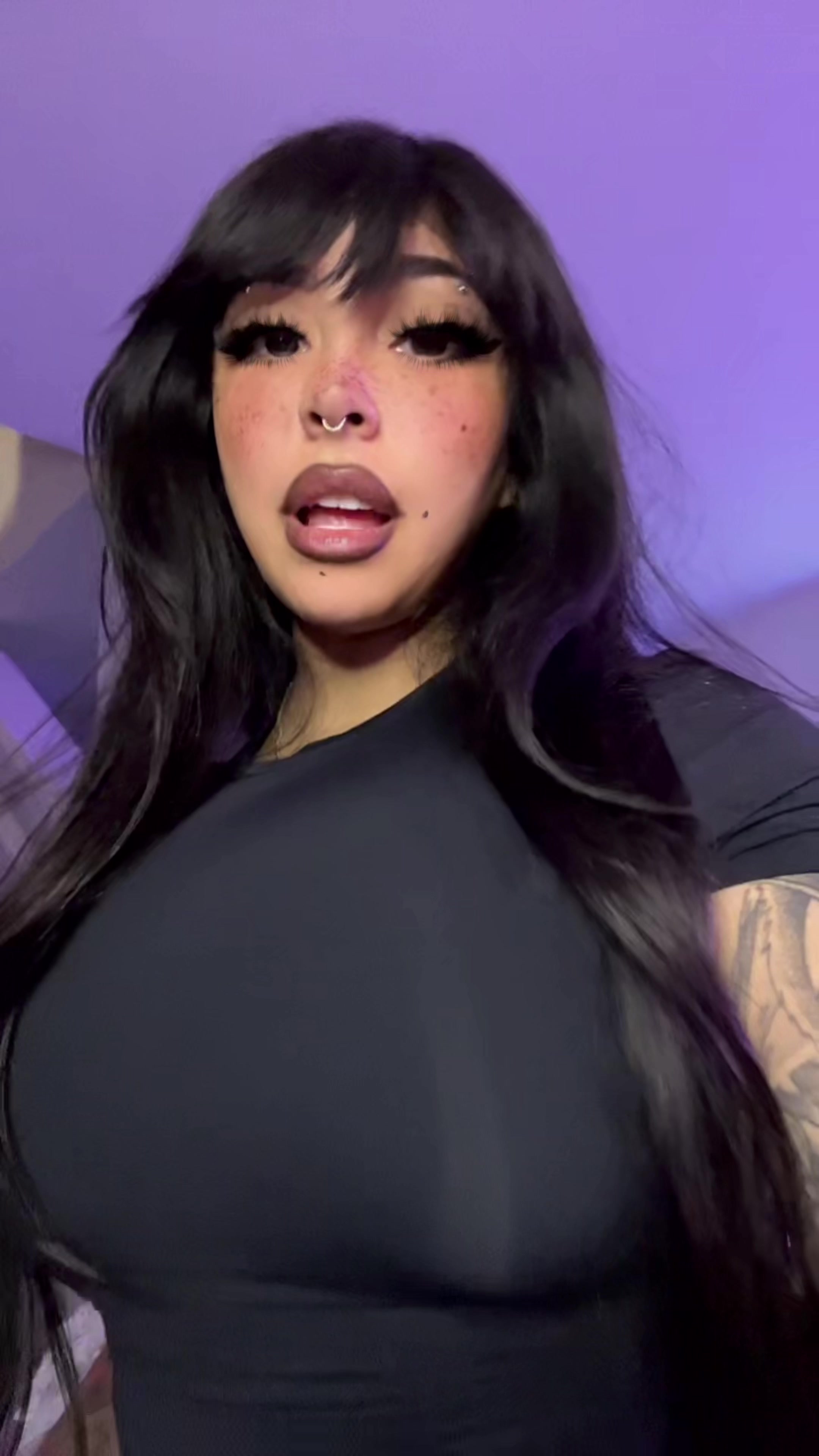 gigiiwaifu (@gigiiwaifu) - Urlebird