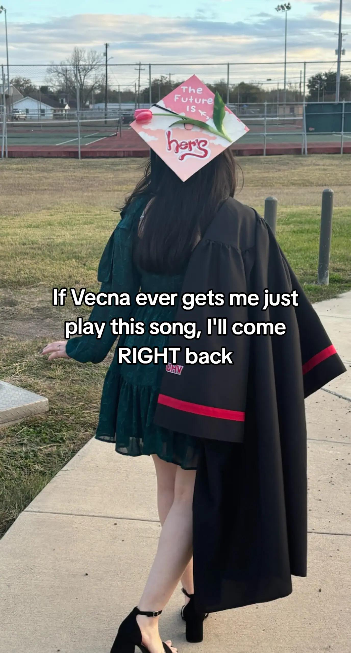 @Dana🦇