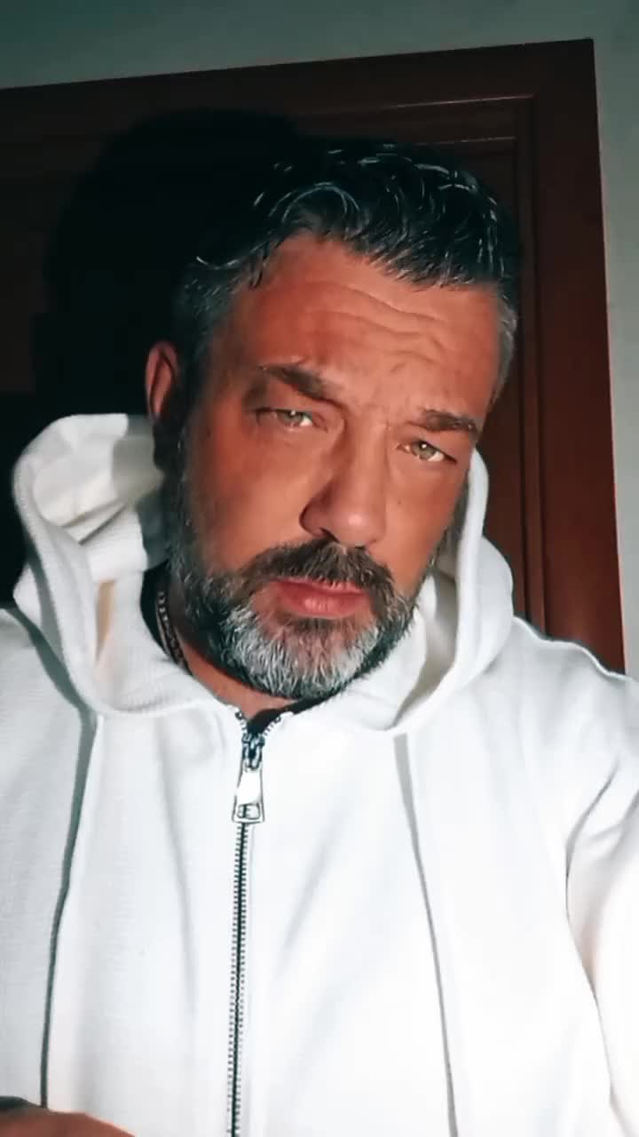 @💥✰𝗚𝗘𝗥𝗥𝗬✰💥