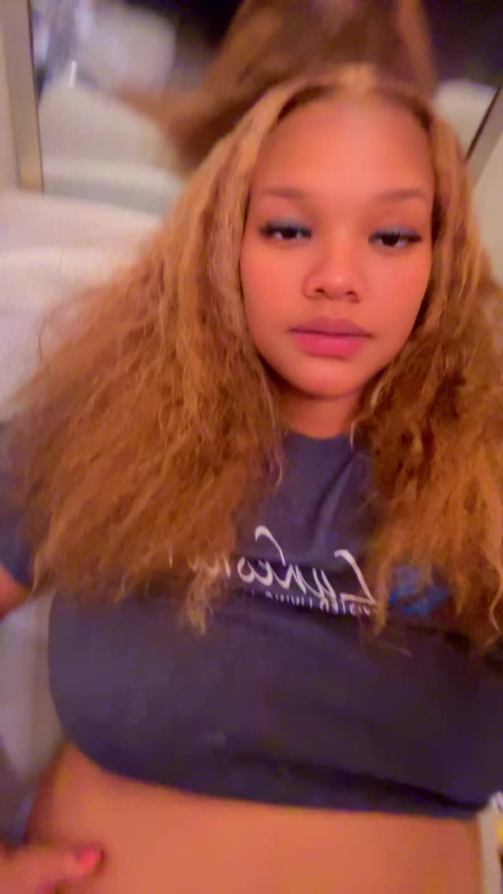 @Laadi_zaay